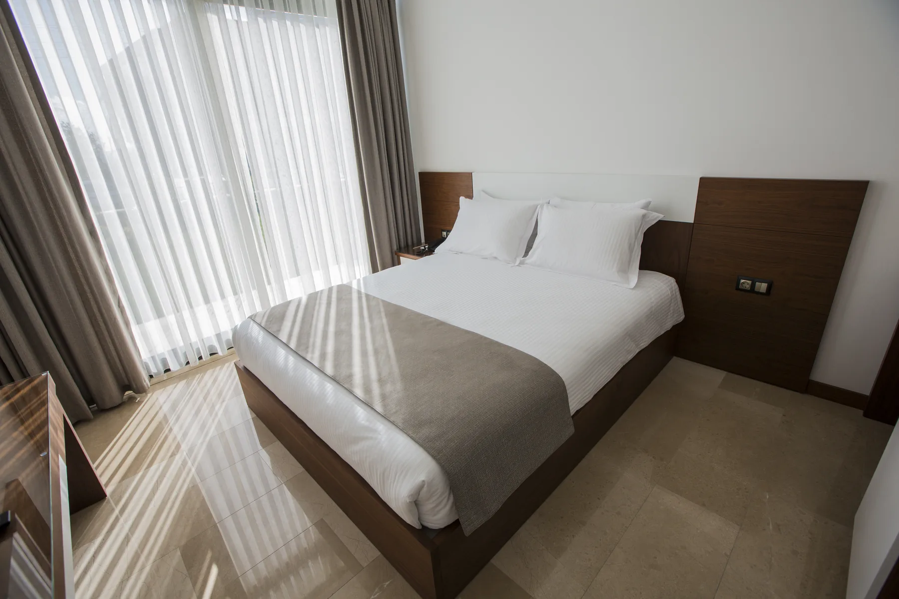Carissa Otel Standart French oda